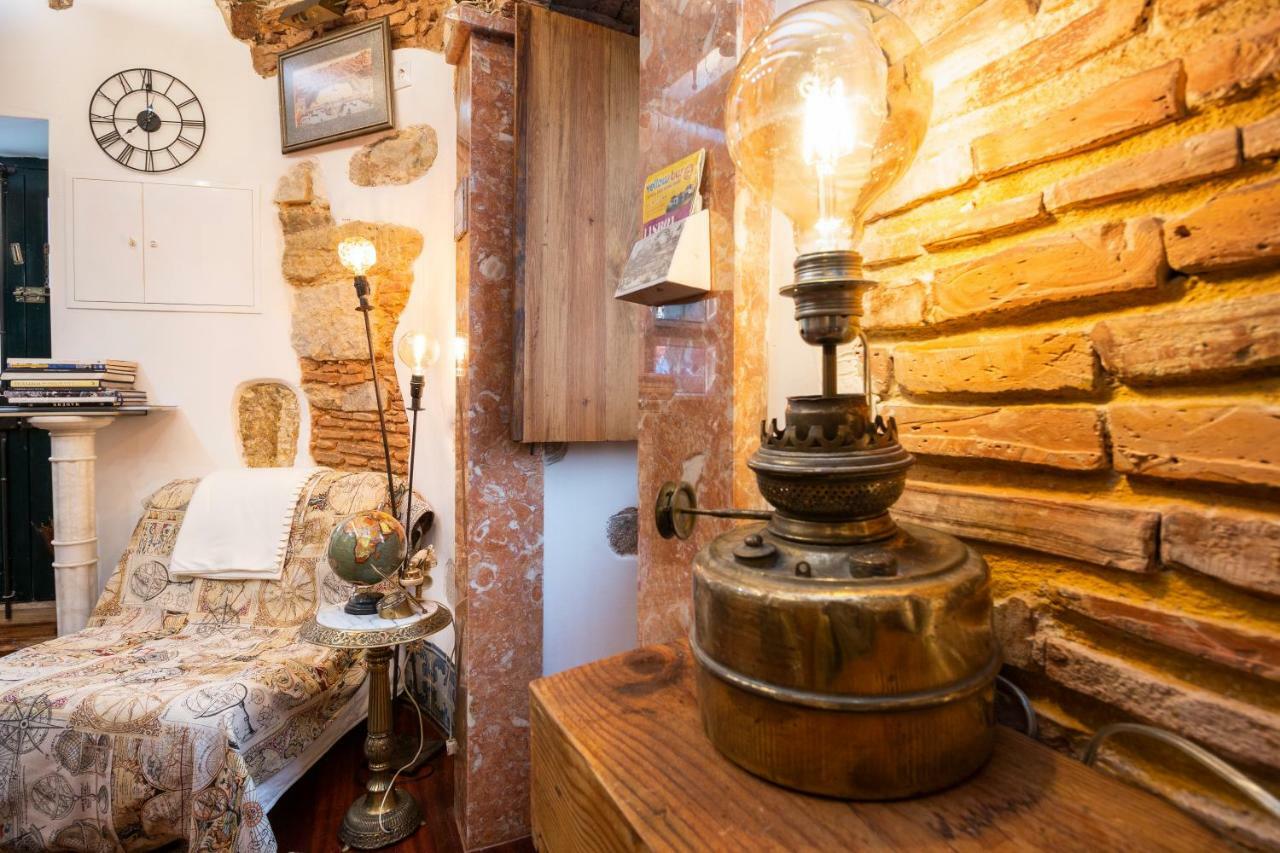 Romantic Medieval Apartment Лиссабон Экстерьер фото