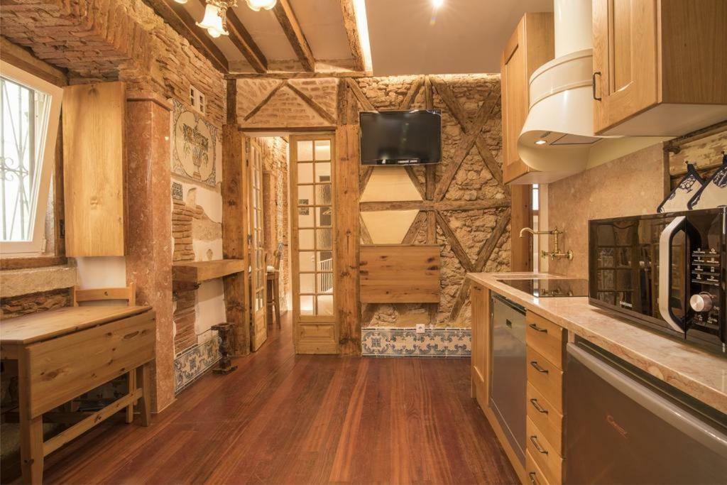 Romantic Medieval Apartment Лиссабон Экстерьер фото