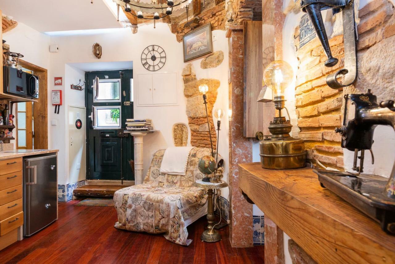 Romantic Medieval Apartment Лиссабон Экстерьер фото