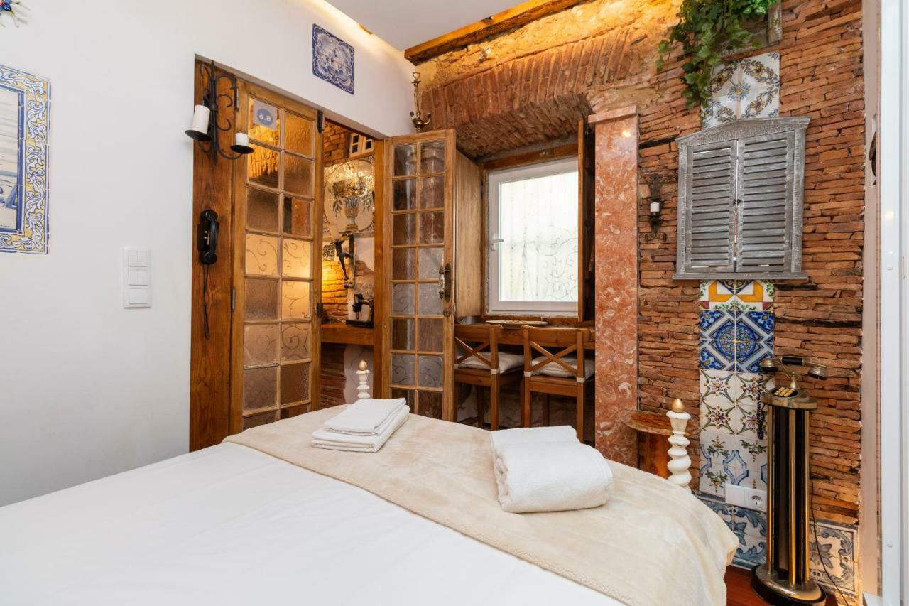Romantic Medieval Apartment Лиссабон Экстерьер фото