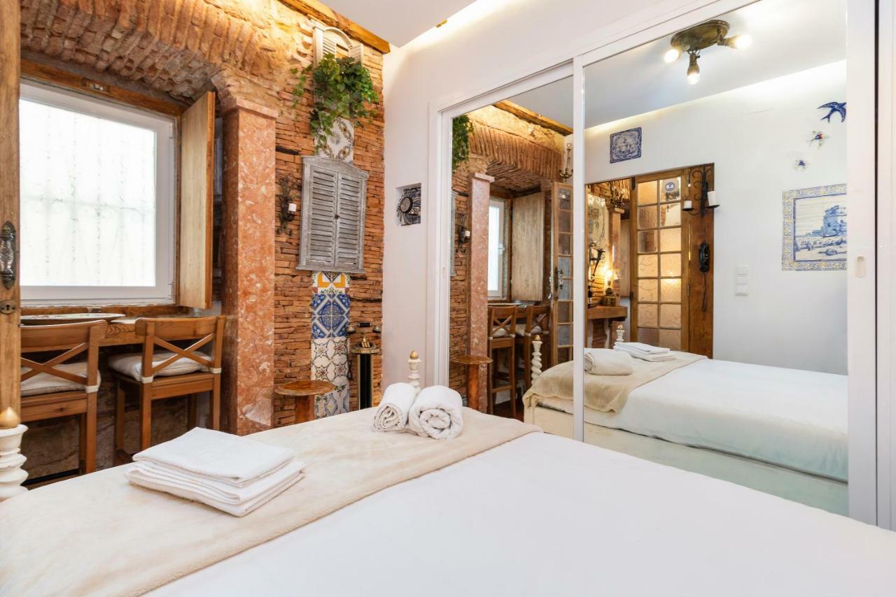 Romantic Medieval Apartment Лиссабон Экстерьер фото