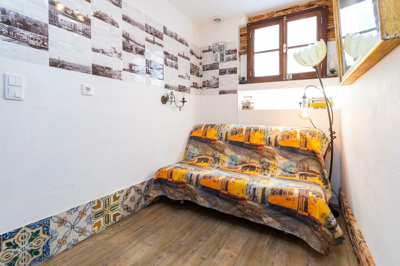 Romantic Medieval Apartment Лиссабон Экстерьер фото
