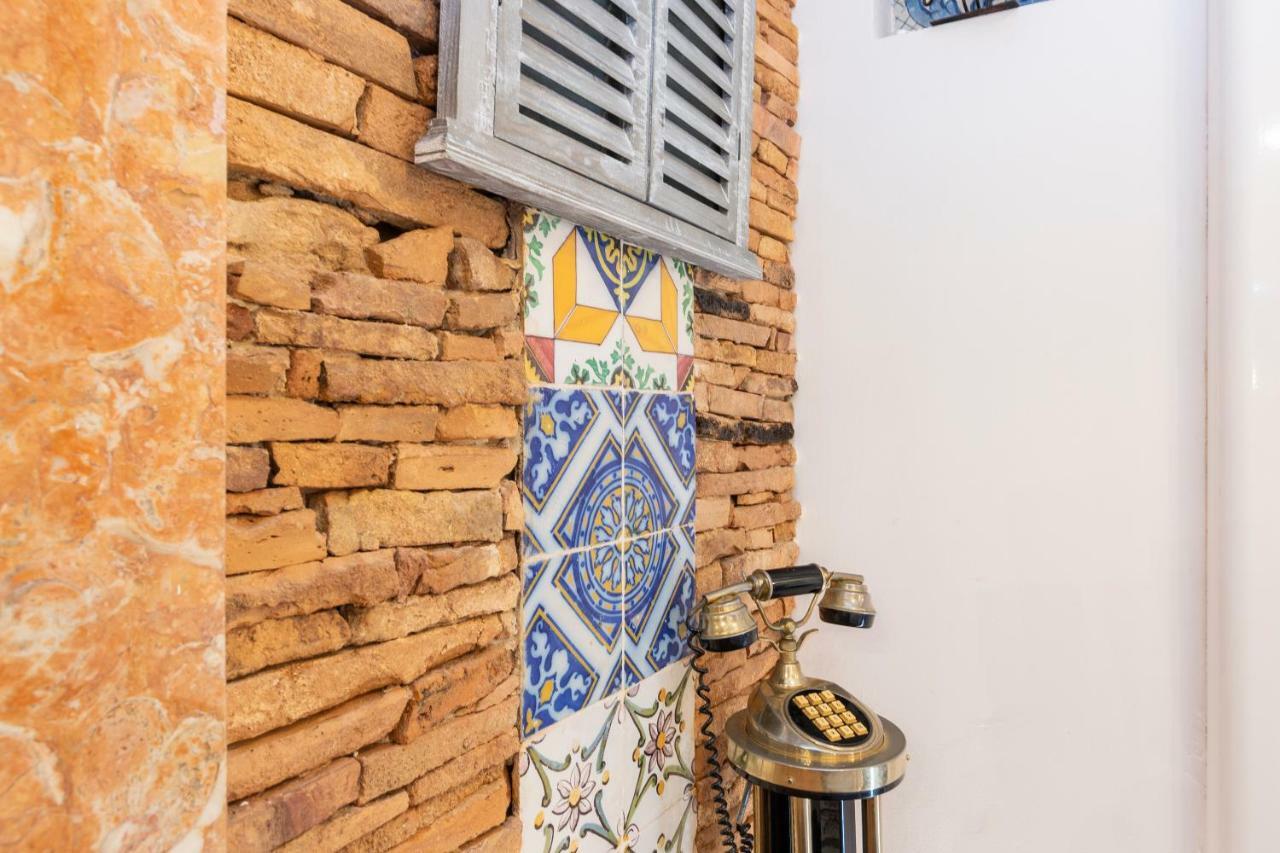 Romantic Medieval Apartment Лиссабон Экстерьер фото